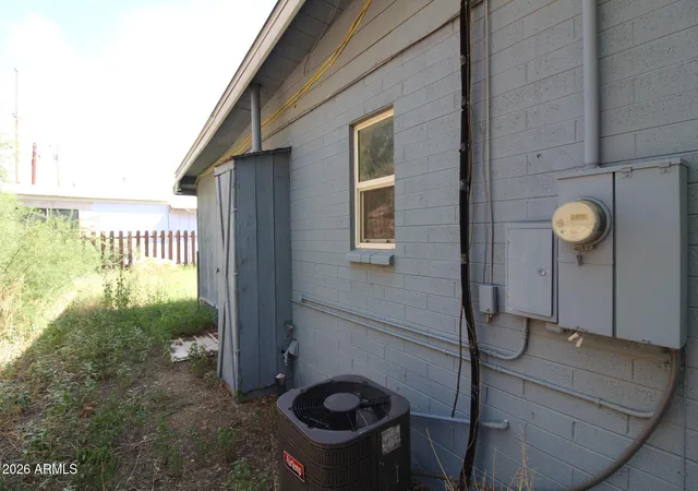 Photo 3 of Single family home for sale at 585 W Banker Ave, Globe, AZ 85501 | MLS# 7077387 | Listing updated on 2026-09-09
