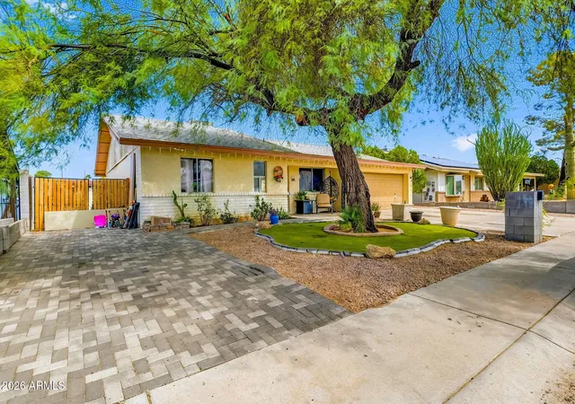 Photo 2 of Single family home for sale at 3010 W Villa Rita Dr, Phoenix, AZ 85053 | MLS# 7078038 | Listing updated on 2026-09-13