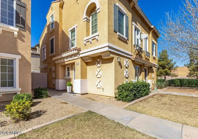 Photo 2 of Townhouse for sale at 4330 E Jasper Dr, Gilbert, AZ 85296 | MLS# 7077432 | Listing updated on 2026-09-09