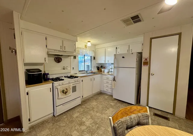 Photo 3 of Sale Pending at 10220 E Apache Trl #204, Apache Junction, AZ 85120 | MLS# 7078465 | Listing updated on 2026-09-16