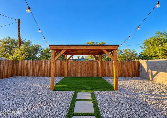 Photo 14 of Single family home for sale at 1012 E Portland St, Phoenix, AZ 85006 | MLS# 7079333 | Listing updated on 2026-09-12