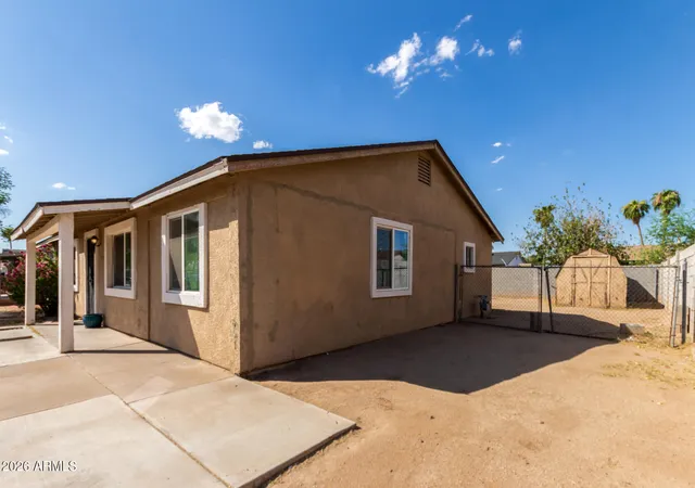 Photo 4 of Sale Pending at 5934 W Coronado Rd, Phoenix, AZ 85035 | MLS# 7077564 | Listing updated on 2026-09-19