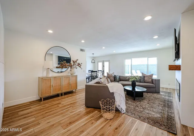 Photo 1 of Single family home for sale at 5209 E Beck Ln, Scottsdale, AZ 85254 | MLS# 7077582 | Listing updated on 2026-09-09