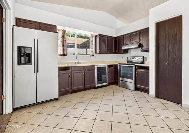 Photo 4 of Townhouse for sale at 876 S Nebraska St #10, Chandler, AZ 85225 | MLS# 7077600 | Listing updated on 2026-09-09