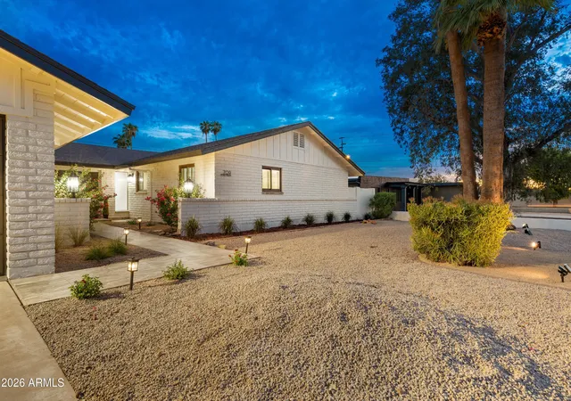 Photo 1 of Single family home for sale at 709 E Royal Palm Rd, Phoenix, AZ 85020 | MLS# 7077874 | Listing updated on 2026-09-12