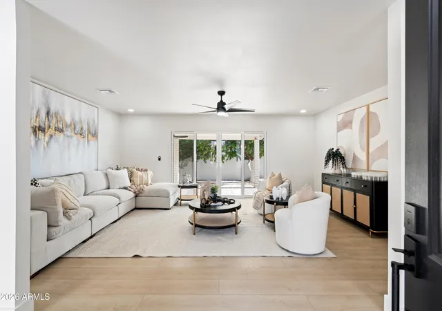 Photo 2 of Single family home for sale at 709 E Royal Palm Rd, Phoenix, AZ 85020 | MLS# 7077874 | Listing updated on 2026-09-12