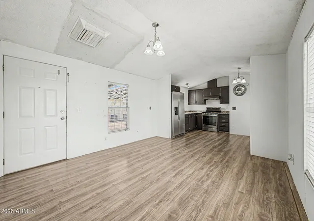 Photo 2 of Manufactured home for sale at 303 E S Mountain Ave #88, Phoenix, AZ 85042 | MLS# 7078355 | Listing updated on 2026-09-14