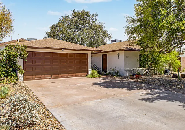 Photo 2 of Single family home for sale at 11831 N 29th Street, Phoenix, AZ 85028 | MLS# 7078181 | Listing updated on 2026-09-11
