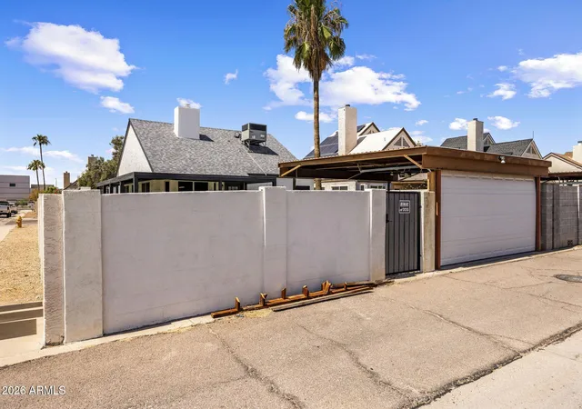 Photo 2 of Single family home for sale at 20825 N 22nd Lane, Phoenix, AZ 85027 | MLS# 7077615 | Listing updated on 2026-09-11