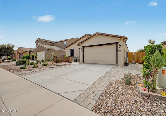 Photo 3 of Single family home for sale at 359 W Satinka Dr, San Tan Valley, AZ 85140 | MLS# 7079025 | Listing updated on 2026-09-12