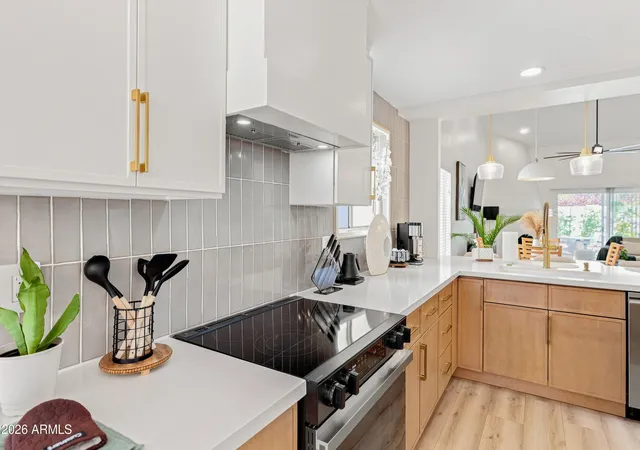 Photo 3 of Townhouse for sale at 3623 N 27th Way, Phoenix, AZ 85016 | MLS# 7078731 | Listing updated on 2026-09-30