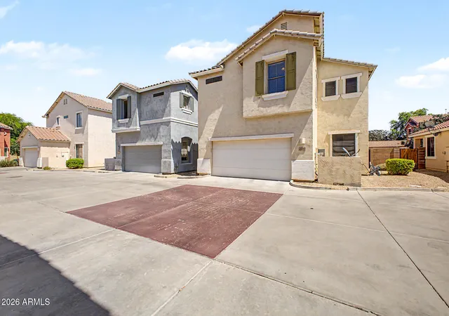 Photo 3 of Single family home for sale at 889 E Stottler Dr, Gilbert, AZ 85296 | MLS# 7078645 | Listing updated on 2026-09-11