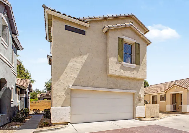 Photo 4 of Single family home for sale at 889 E Stottler Dr, Gilbert, AZ 85296 | MLS# 7078645 | Listing updated on 2026-09-11