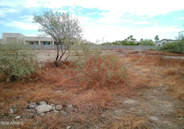 Photo 7 of Sale Pending at 2615 W Fernwood Dr #1, Phoenix, AZ 85086 | MLS# 7077792 | Listing updated on 2026-09-14