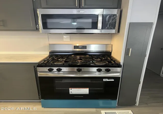 Photo 3 of Manufactured home for sale at 10701 N 99th Avenue #93, Peoria, AZ 85345 | MLS# 7077815 | Listing updated on 2026-09-21
