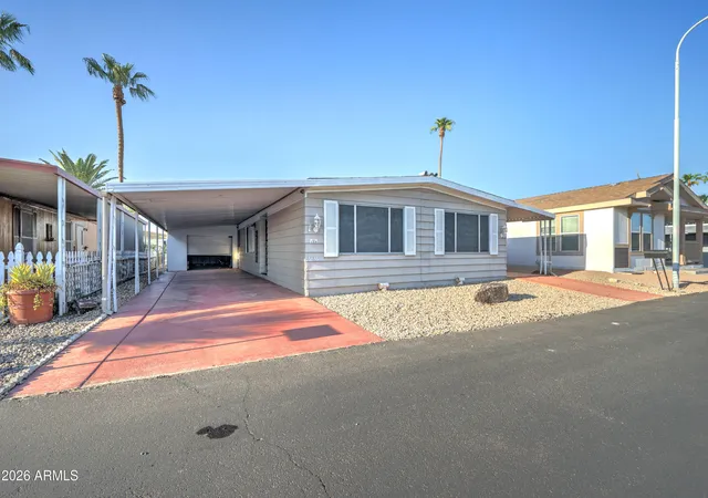 Photo 2 of Manufactured home for sale at 6836 W Pierce St #124, Phoenix, AZ 85043 | MLS# 7078203 | Listing updated on 2026-09-11