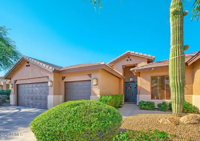 Photo 1 of Single family home for sale at 4728 E Spur Dr, Cave Creek, AZ 85331 | MLS# 7081008 | Listing updated on 2026-10-07