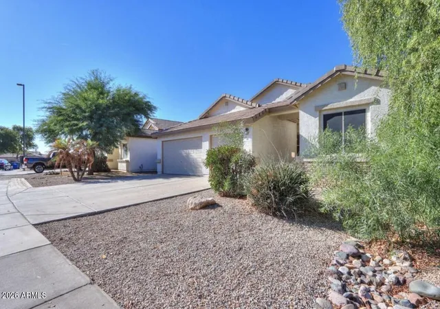 Photo 3 of Single family home for sale at 946 S Parkcrest St, Gilbert, AZ 85296 | MLS# 7078078 | Listing updated on 2026-09-28