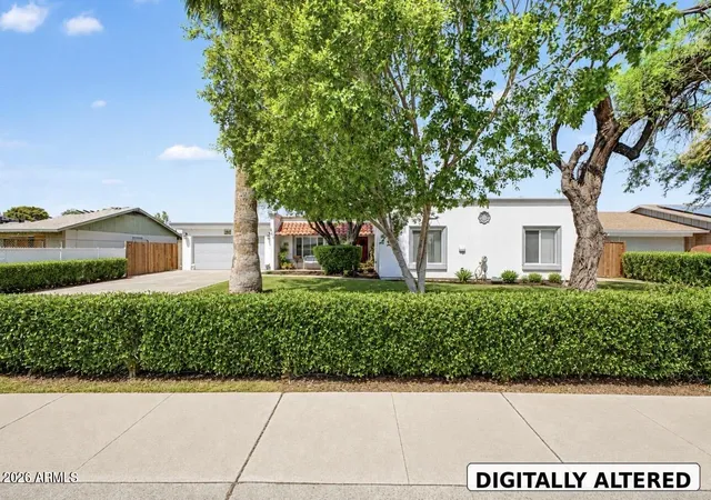 Photo 1 of Single family home for sale at 5816 W Royal Palm Rd, Glendale, AZ 85302 | MLS# 7078388 | Listing updated on 2026-09-11