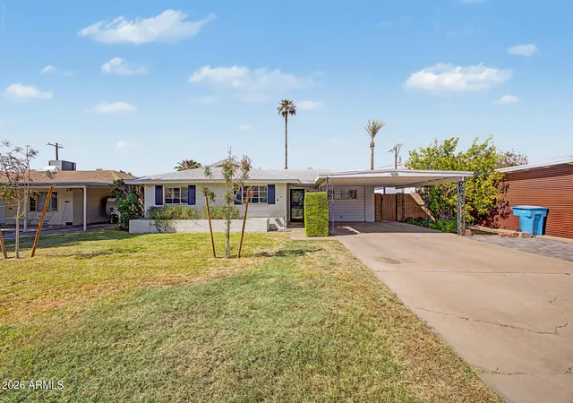 Single family home for sale at 420 W Cheery Lynn Rd, Phoenix, AZ 85013 | MLS# 7082218