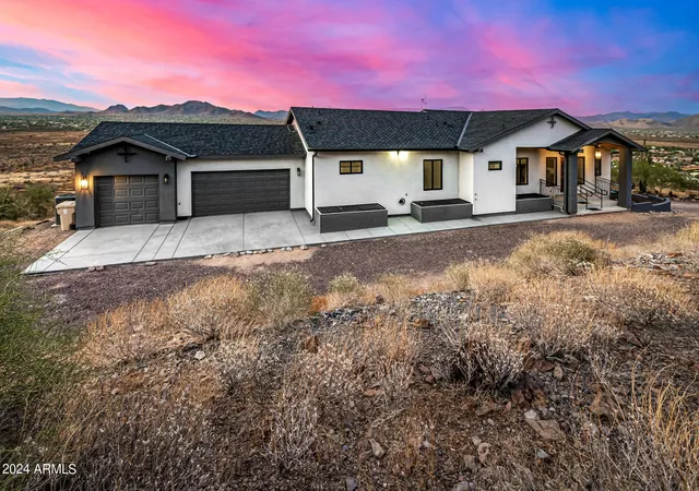 Photo 3 of Single family home for sale at 1829 W Cloud Rd, Phoenix, AZ 85086 | MLS# 7078576 | Listing updated on 2026-10-26
