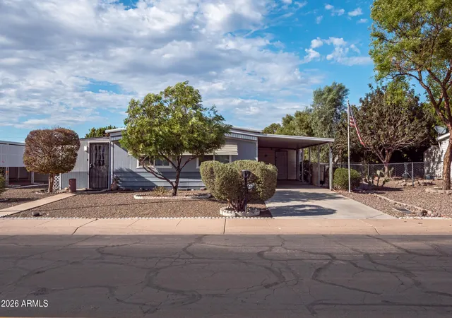 Photo 1 of Sale Pending at 6534 W Sunnyslope Ln, Glendale, AZ 85302 | MLS# 7078095 | Listing updated on 2026-09-15