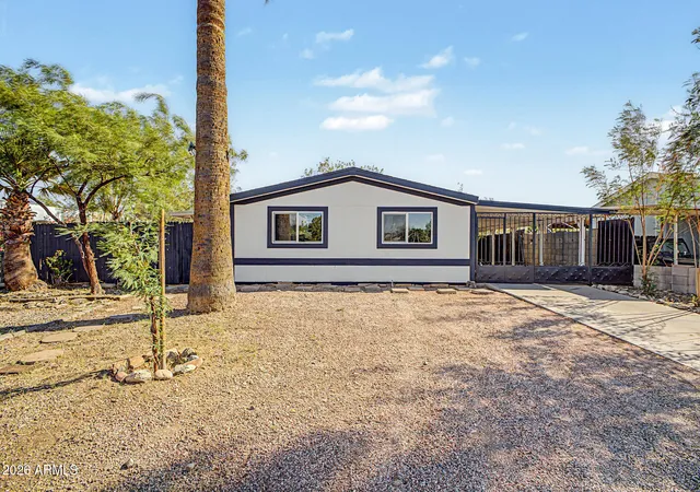 Photo 4 of Sale Pending at 4335 E Fremont St, Phoenix, AZ 85042 | MLS# 7078145 | Listing updated on 2026-09-18