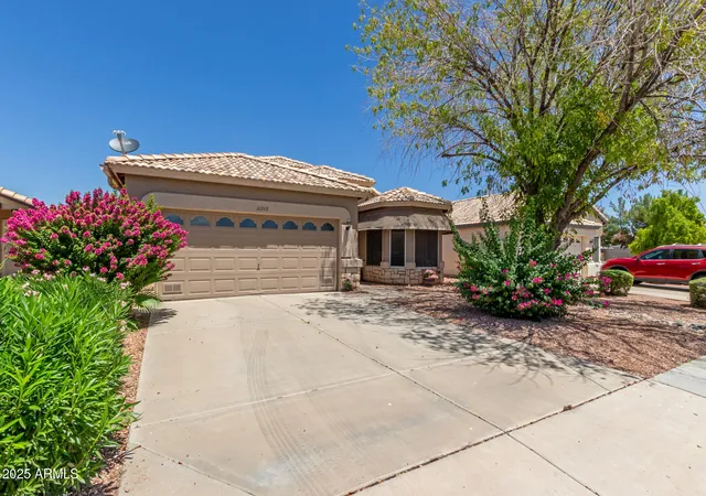Photo 3 of Single family home for sale at 10268 W Potter Dr, Peoria, AZ 85382 | MLS# 7078103 | Listing updated on 2026-09-11