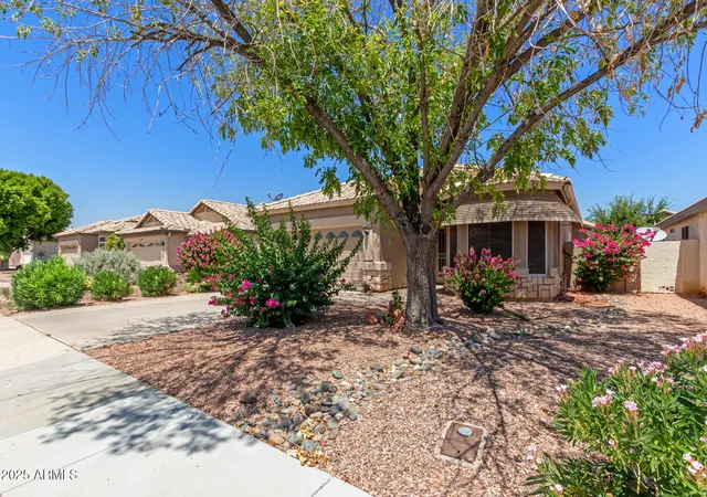 Photo 4 of Single family home for sale at 10268 W Potter Dr, Peoria, AZ 85382 | MLS# 7078103 | Listing updated on 2026-09-11
