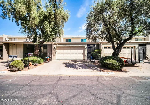 Townhouse for sale at 1924 W Belmont Ave, Phoenix, AZ 85021 | MLS# 7078130