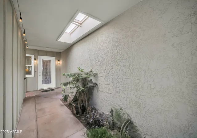 Photo 2 of Townhouse for sale at 1924 W Belmont Ave, Phoenix, AZ 85021 | MLS# 7078130 | Listing updated on 2026-09-20