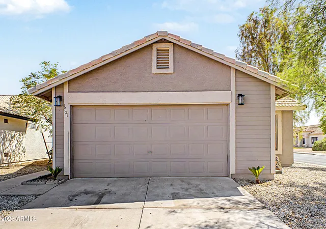 Photo 2 of Single family home for sale at 1701 E Carter Rd, Phoenix, AZ 85042 | MLS# 7078698 | Listing updated on 2026-09-15