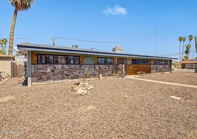 Photo 2 of Single family home for sale at 406 E Paseo De Paula, Casa Grande, AZ 85122 | MLS# 7078159 | Listing updated on 2026-09-11