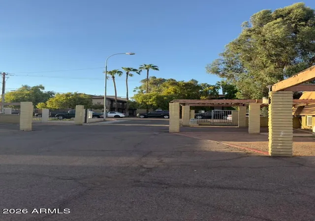Photo 2 of Townhouse for sale at 2333 W Glenrosa Ave #123, Phoenix, AZ 85015 | MLS# 7078231 | Listing updated on 2026-09-11