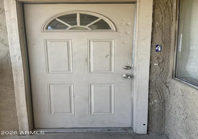 Listing Photo 2 - Condo for sale in building located at 2537 W Georgia Ave, Phoenix, AZ 85017 - Unit #4