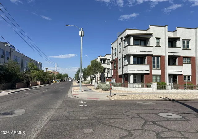 Photo 4 of Townhouse for sale at 1001 N 9th Street, Phoenix, AZ 85006 | MLS# 7078296 | Listing updated on 2026-09-15