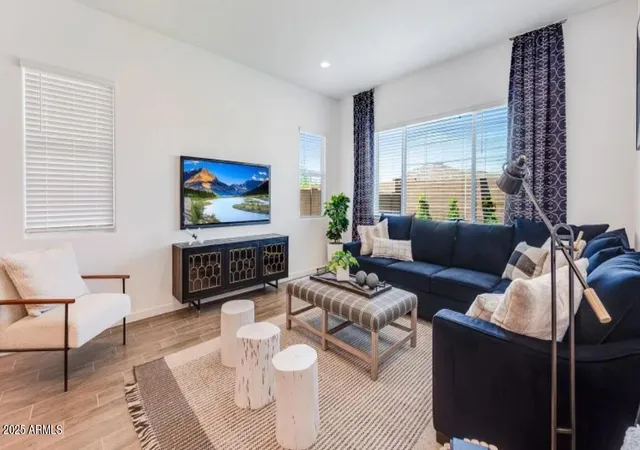 Photo 4 of Sale Pending at 8026 W Rowel Rd, Peoria, AZ 85383 | MLS# 7078304 | Listing updated on 2026-10-09
