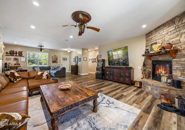 Photo 4 of Single family home for sale at 3400 W Lion Barger Dr, Show Low, AZ 85901 | MLS# 7078496 | Listing updated on 2026-09-15