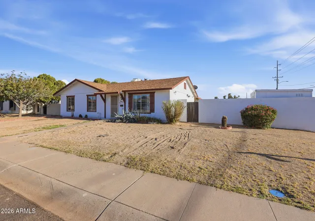 Photo 3 of Single family home for sale at 3449 W Mauna Loa Ln, Phoenix, AZ 85053 | MLS# 7079289 | Listing updated on 2026-09-15