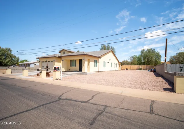 Photo 3 of Single family home for sale at 425 S Hidalgo Rd, Chandler, AZ 85225 | MLS# 7079246 | Listing updated on 2026-09-12