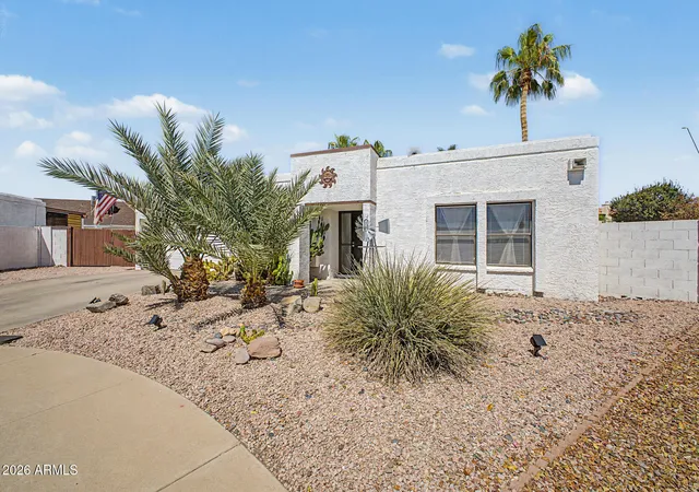 Photo 2 of Sale Pending at 1126 E Villa Maria Dr, Phoenix, AZ 85022 | MLS# 7078740 | Listing updated on 2026-09-13