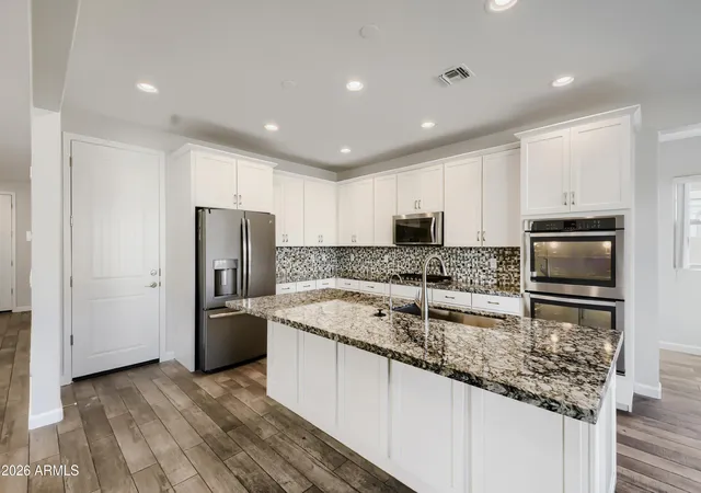 Photo 3 of Single family home for sale at 986 W Angel Dr, Chandler, AZ 85248 | MLS# 7079268 | Listing updated on 2026-09-12