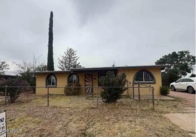 Photo 1 of Single family home for sale at 401 S Coronado Dr, Sierra Vista, AZ 85635 | MLS# 7078673 | Listing updated on 2026-09-11
