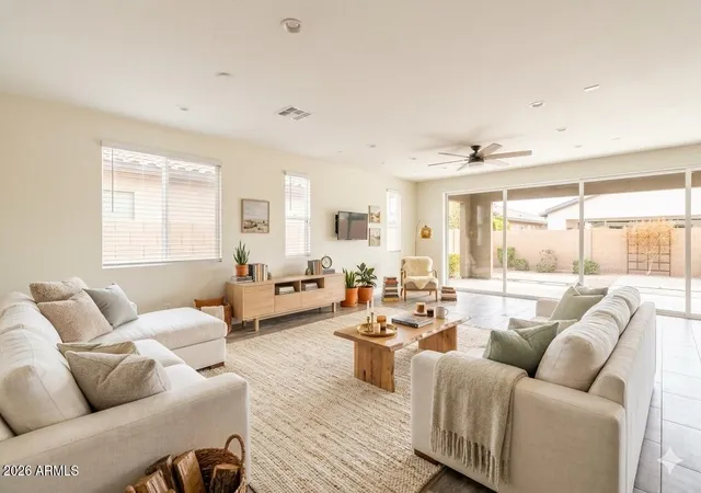 Photo 4 of Single family home for sale at 17171 W Thousand Oaks St, Surprise, AZ 85388 | MLS# 7078946 | Listing updated on 2026-09-12