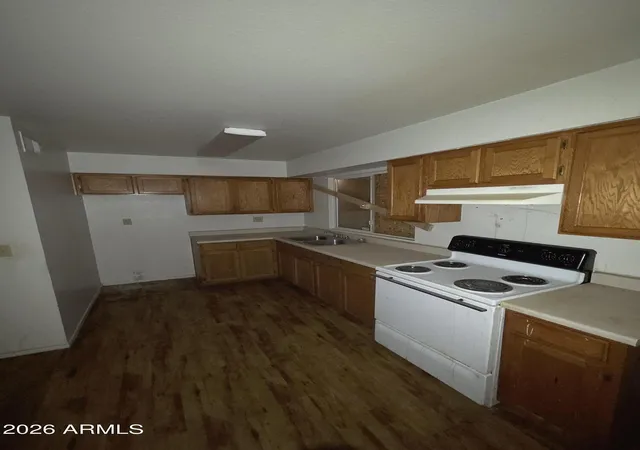Photo 3 of Single family home for sale at 3855 W Greenway Rd, Phoenix, AZ 85053 | MLS# 7078744 | Listing updated on 2026-09-11