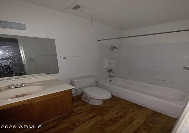 Photo 4 of Single family home for sale at 3855 W Greenway Rd, Phoenix, AZ 85053 | MLS# 7078744 | Listing updated on 2026-09-11