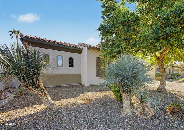 Photo 3 of Single family home for sale at 1559 W Sea Fog Dr, Gilbert, AZ 85233 | MLS# 7079404 | Listing updated on 2026-10-07