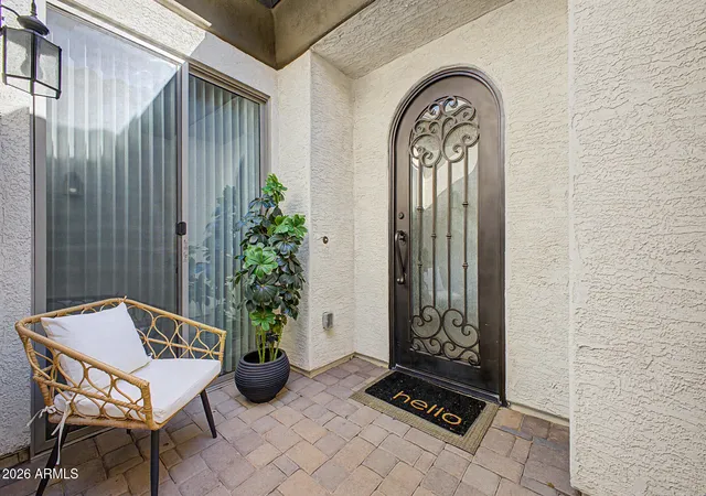 Photo 3 of Single family home for sale at 1559 W Sea Fog Dr, Gilbert, AZ 85233 | MLS# 7079404 | Listing updated on 2026-10-07