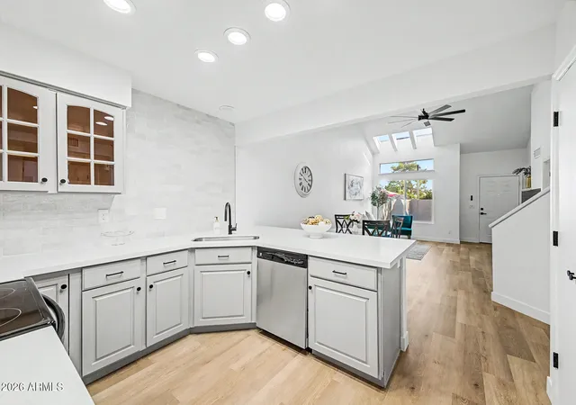 Photo 4 of Townhouse for sale at 3302 E Aire Libre Ave #102, Phoenix, AZ 85032 | MLS# 7078996 | Listing updated on 2026-09-12