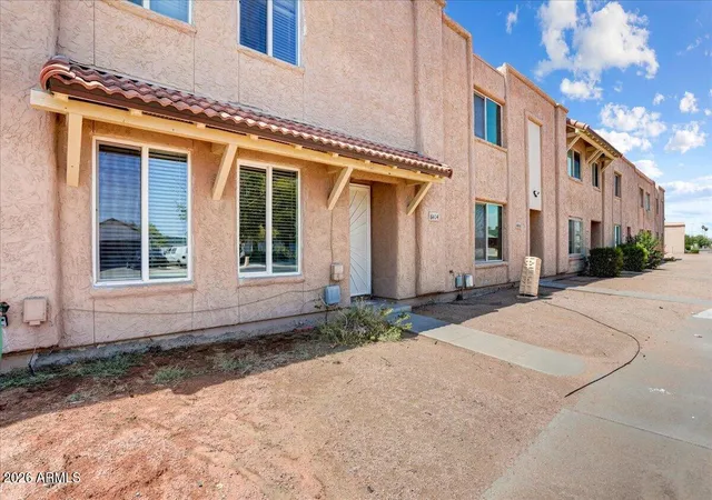 Townhouse for sale at 8404 N 32nd Avenue, Phoenix, AZ 85051 | MLS# 7079441